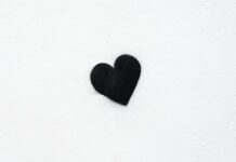 Os gemidos do coração black heart