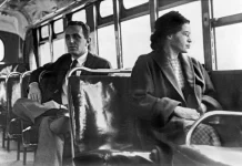 Rosa Parks: A mulher que começou uma revolução por não ceder o assento